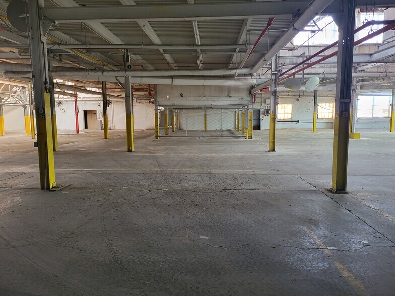 More Photos Of 1400-1414 E State St, Olean Manufacturing For Lease