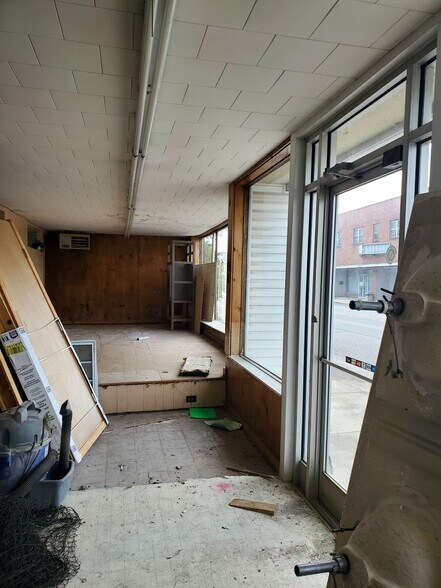 More Photos Of 506 Main St, Rainelle Storefront Retail Office For Sale