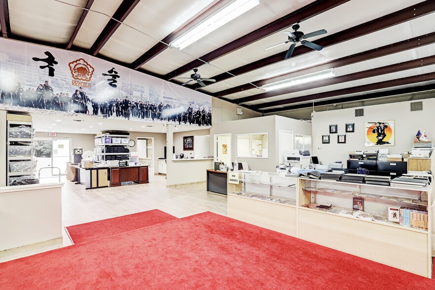 More Photos Of 37937 FM 1774 Rd, Magnolia Warehouse For Lease