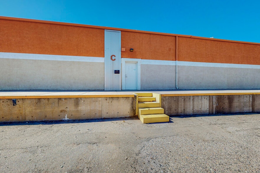 More Photos Of 1823 Commercial St NE, Albuquerque Warehouse For Sale