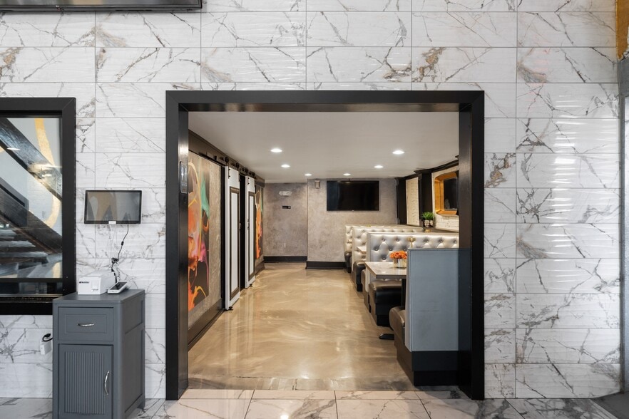 More Photos Of 281 Peters St SW, Atlanta Bar For Sale