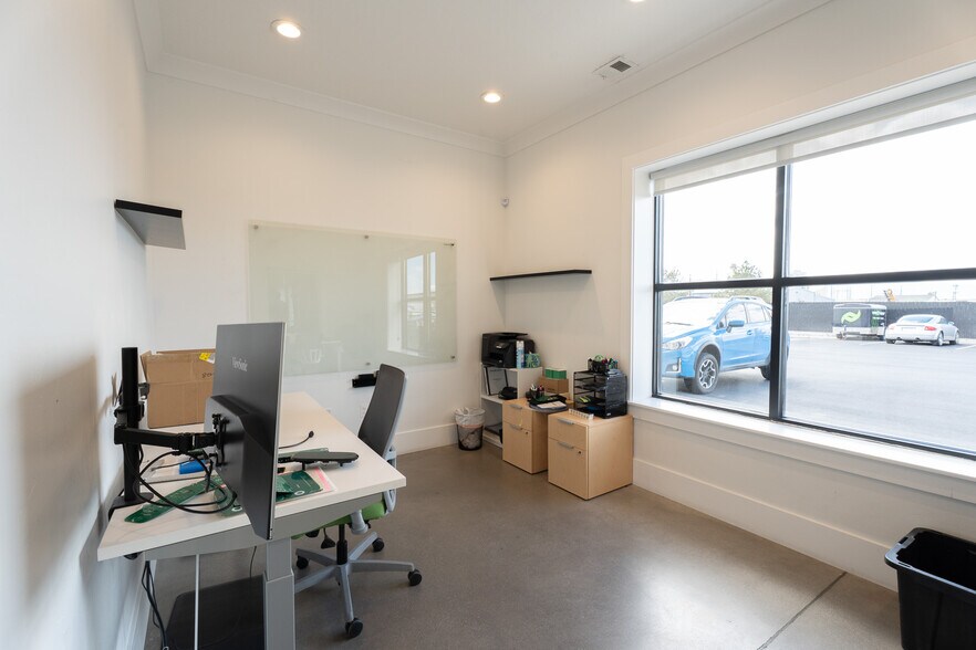 More Photos Of 1396 W 200 S, Lindon Warehouse For Sale