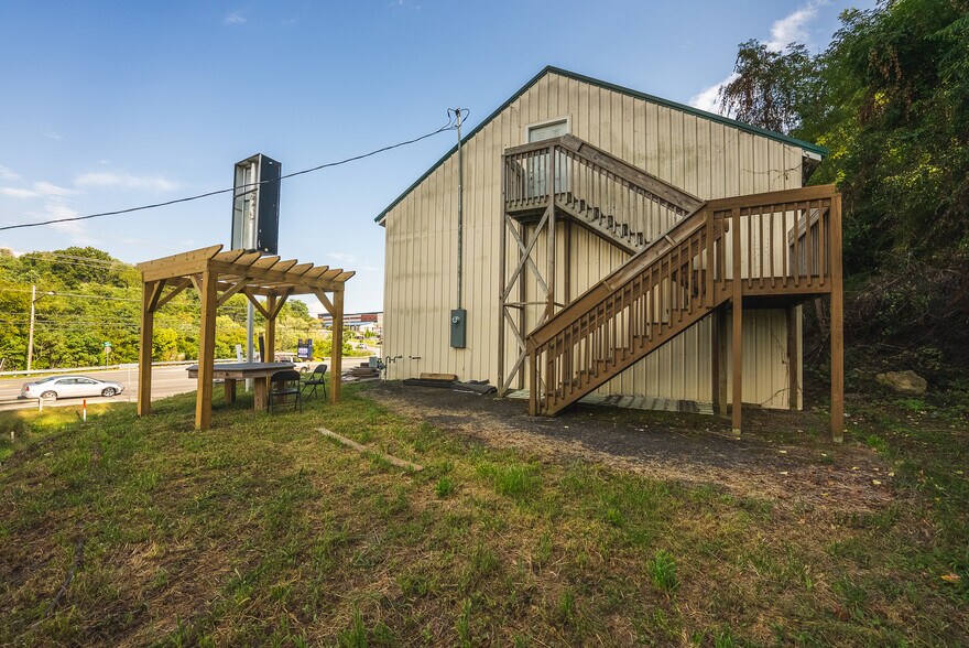 More Photos Of 690 N Franklin St, Christiansburg Office For Sale