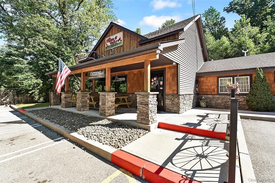 More Photos Of 809 Bloomingburg Rd, Bloomingburg Restaurant For Sale