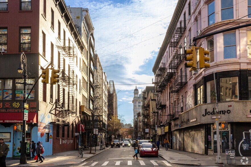 More Photos Of 50 Orchard St, New York Apartments For Sale