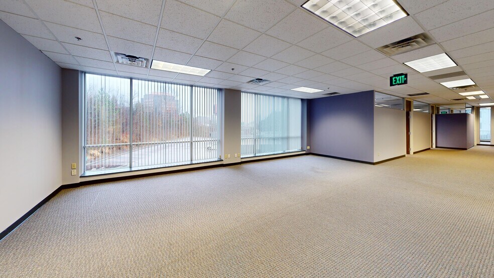 More Photos Of 2060 Reading Rd, Cincinnati Office For Sale