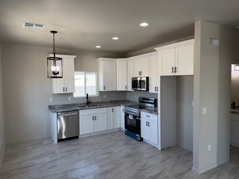 More Photos Of 3902 E Fairmount St, Tucson Apartments For Sale