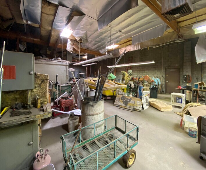 More Photos Of 208 W Maricopa Fwy, Phoenix Warehouse For Sale
