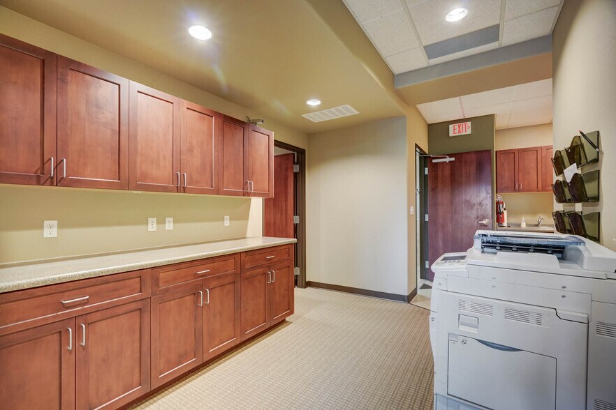 More Photos Of 3210 E Woodmen Rd, Colorado Springs Medical For Sale