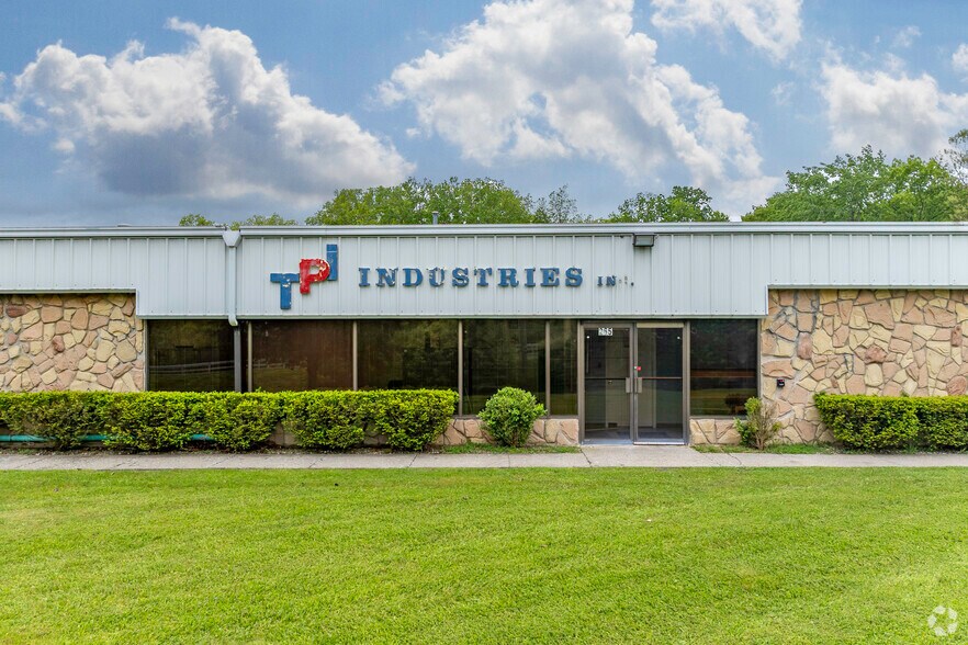 More Photos Of 265 Ballard Rd, Middletown Warehouse For Lease