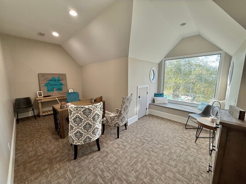 More Photos Of 204 Griffin Park Dr, Birmingham Office For Sale