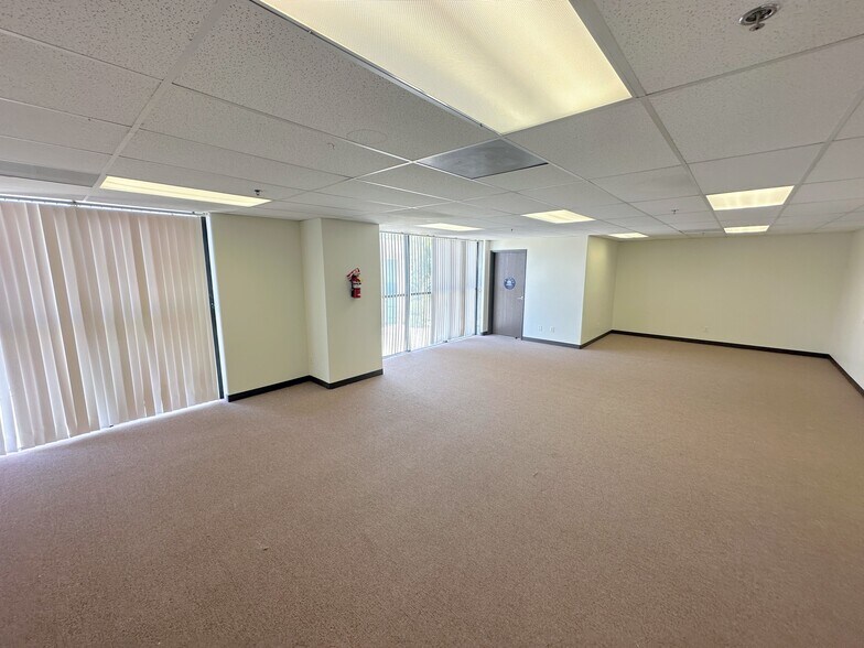 More Photos Of 5021 Tyler Ave, Temple City Manufacturing For Lease
