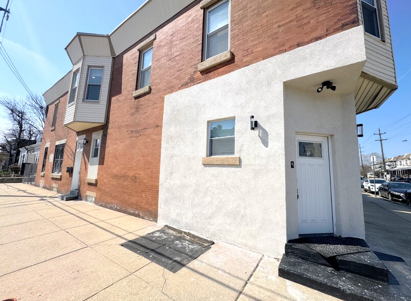 Primary Photo Of 1500 W Loudon St, Philadelphia Office Residential For Lease