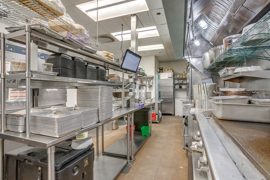 More Photos Of 1109-1119 W Magnolia Ave, Fort Worth Restaurant For Sale