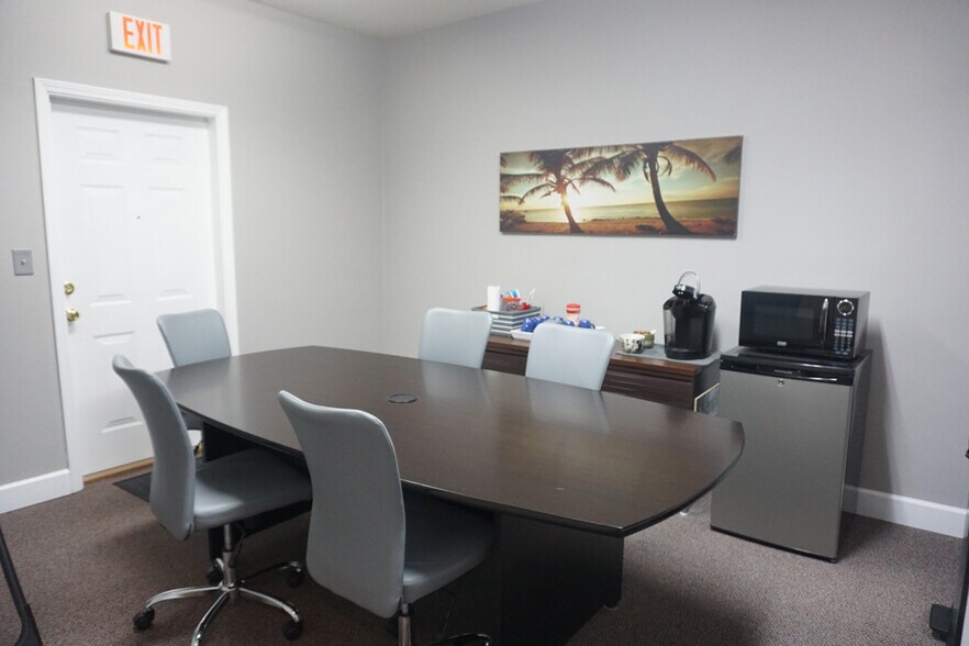 More Photos Of 3298 Summit, Pensacola Office For Lease