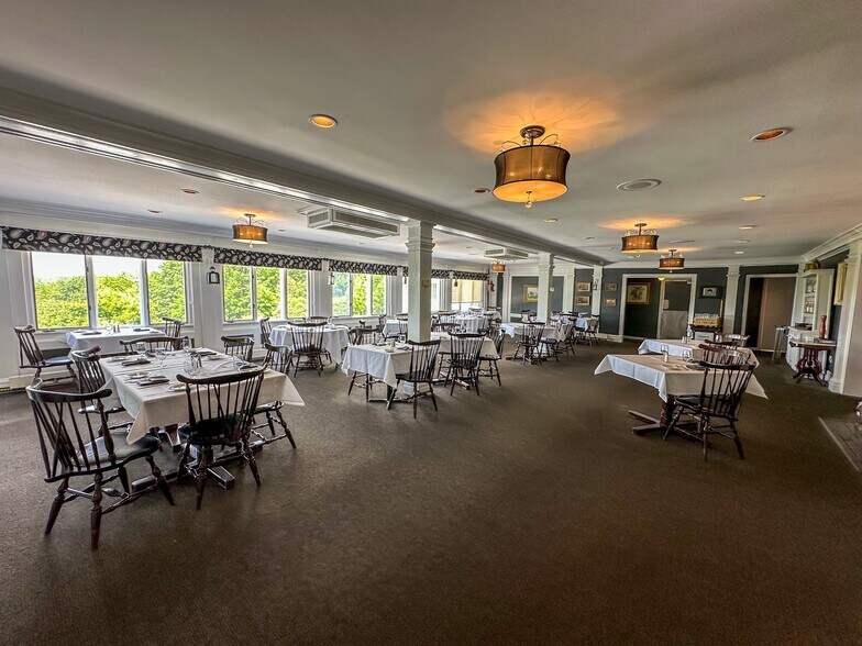More Photos Of 2517 Main Rd, Dedham Hotel For Sale