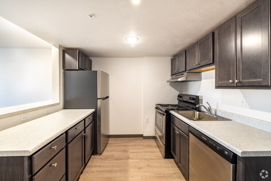 More Photos Of 130 Nebraska St, Sioux City Apartments For Lease