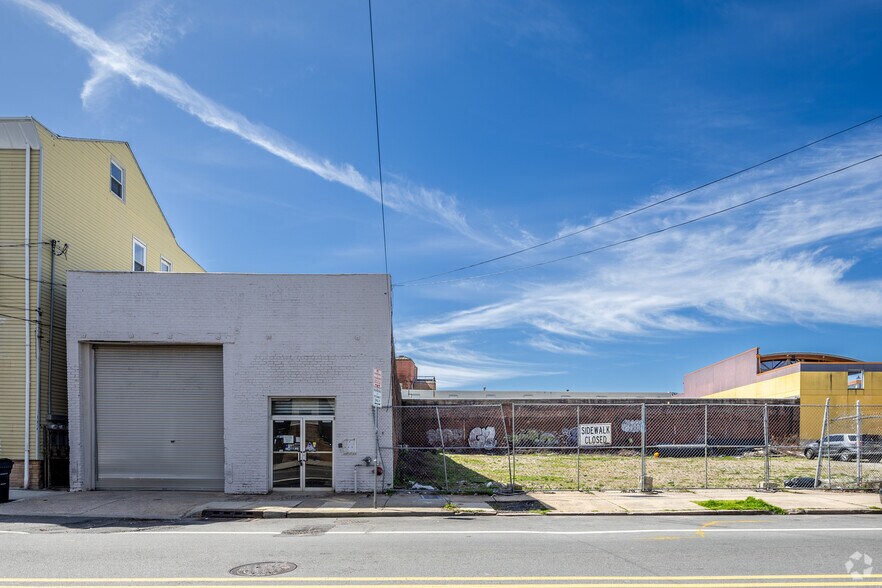 More Photos Of 17 New York Ave, Newark Warehouse For Lease