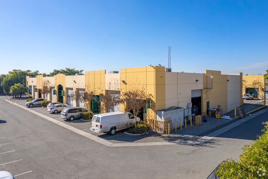 Primary Photo Of 8684 Avenida De La Fuente, San Diego Manufacturing For Lease