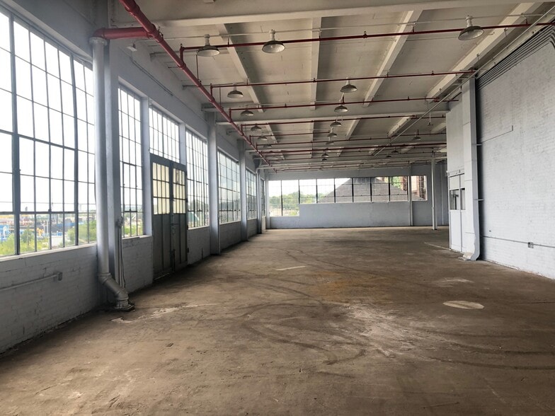 More Photos Of 3111 Richmond Ter, Staten Island Industrial For Sale