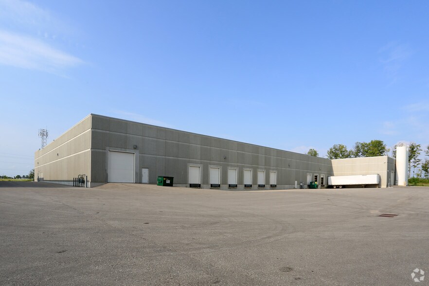 More Photos Of 282 King St, Barrie Warehouse For Lease