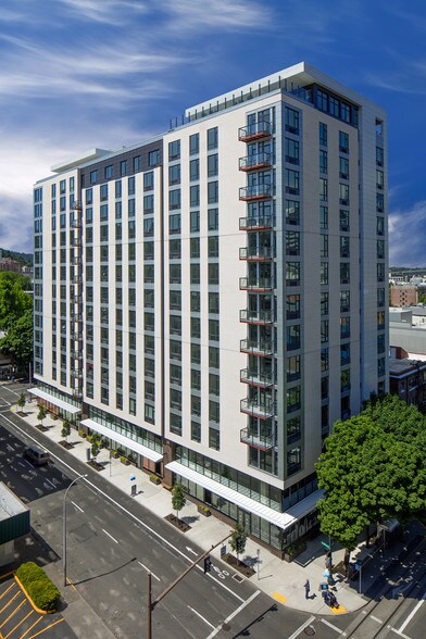 More Photos Of 1221 SW 11th Ave, Portland Apartments For Lease