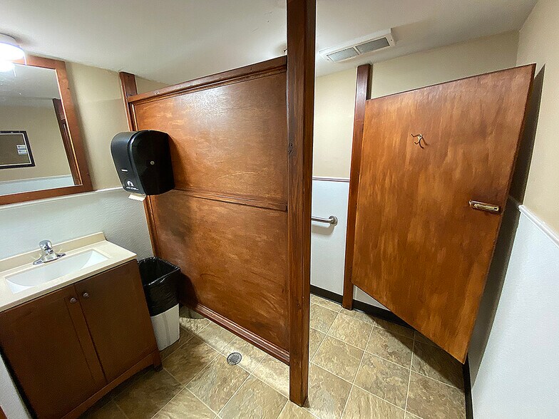 More Photos Of 116 E Grand River Rd, Laingsburg Restaurant For Sale