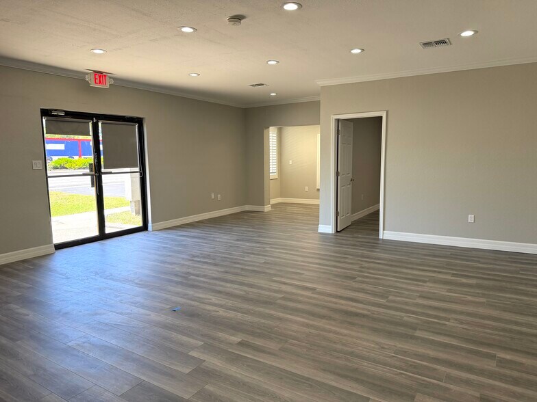 More Photos Of 8106 US Highway 19, Port Richey Office For Sale