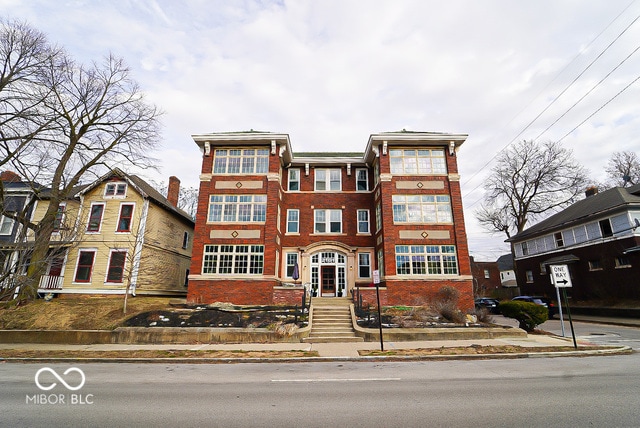 Primary Photo Of 2101 N Pennsylvania St, Indianapolis Apartments For Sale