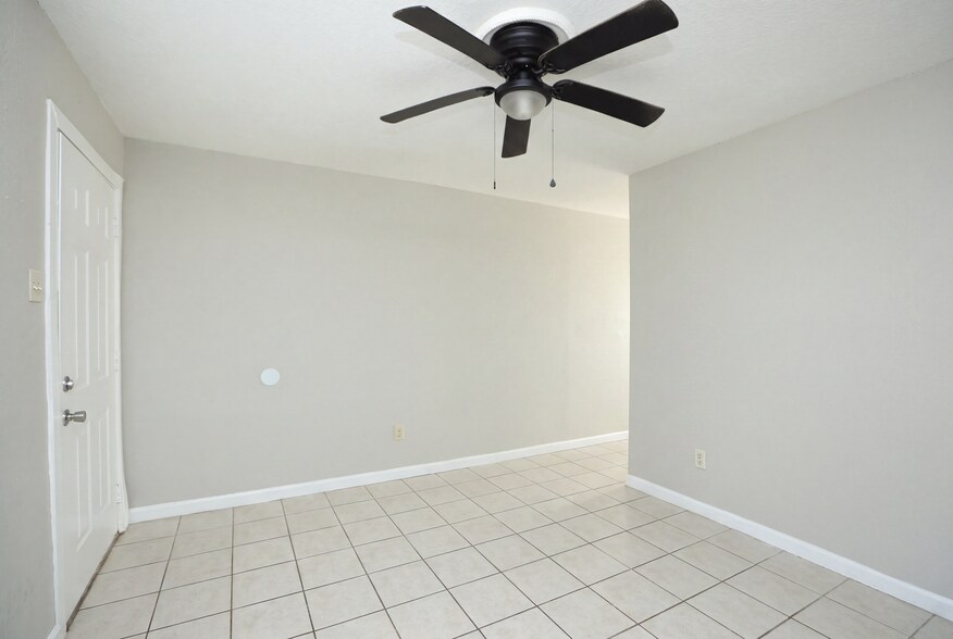 More Photos Of 2312-2315 Avenue B, Dickinson, TX 77539 Ave, Dickinson Apartments For Sale