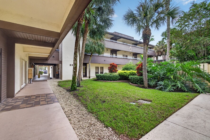More Photos Of 3355 Burns Rd, Palm Beach Gardens Medical For Lease