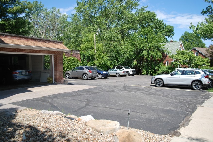 More Photos Of 21400 Lorain Rd, Fairview Park Office For Sale