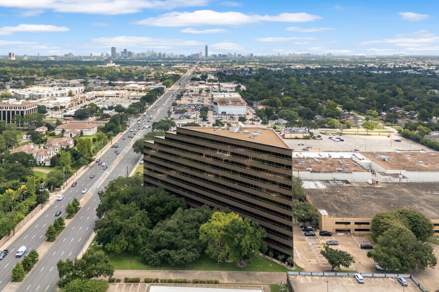 More Photos Of 9801 Westheimer Rd, Houston Office For Lease