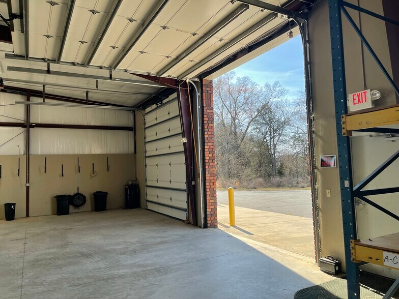 More Photos Of 4950 Stough Rd SW, Concord Flex For Sale