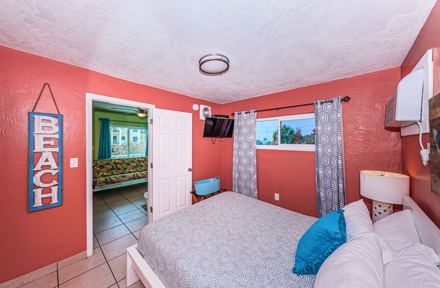 More Photos Of 12100 Gulf Blvd, Treasure Island Hotel For Sale