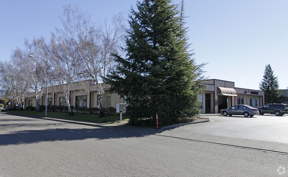 More Photos Of 5350 Commerce Blvd, Rohnert Park Office For Lease