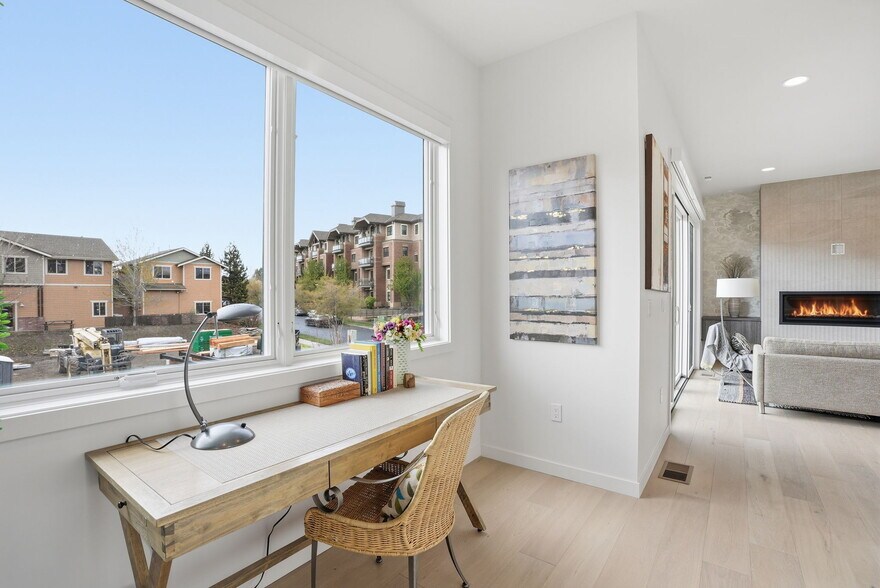 More Photos Of 210 SW Log Ct, Bend Apartments For Sale