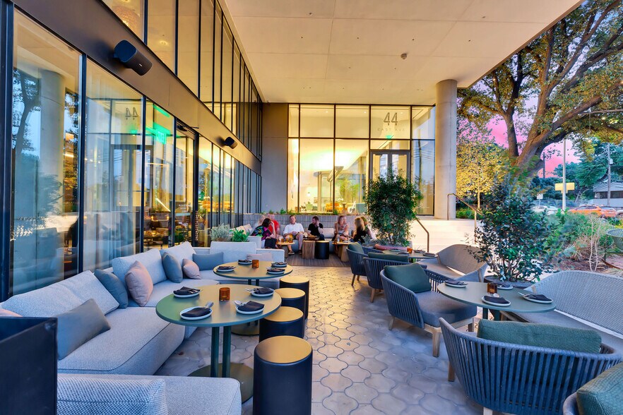 More Photos Of 44 East Ave, Austin Apartments For Sale