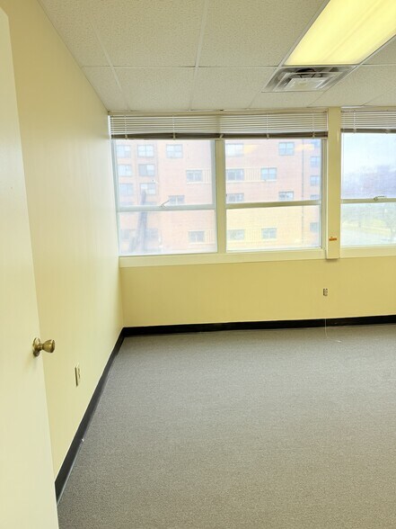 More Photos Of 731 James St, Syracuse Office Residential For Lease