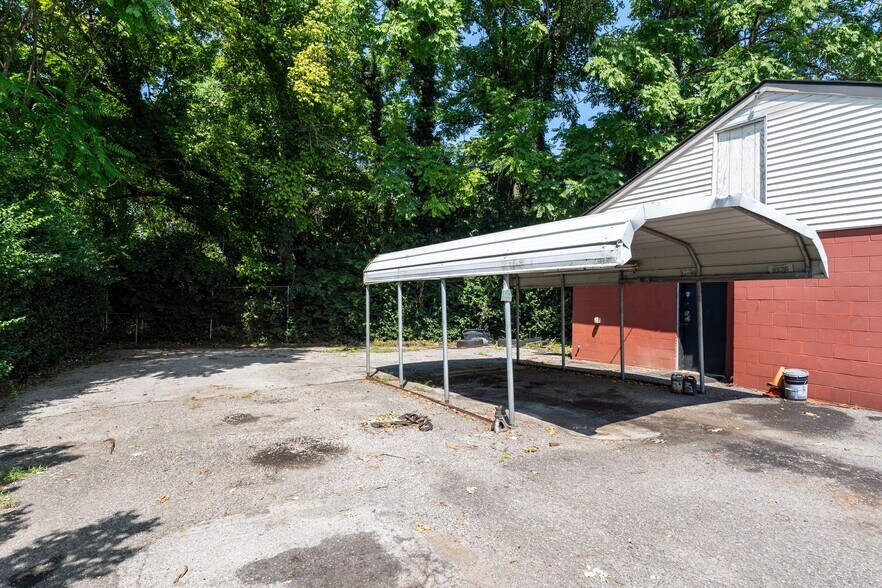 More Photos Of 5409 Charlotte Pike, Nashville Auto Dealership For Lease