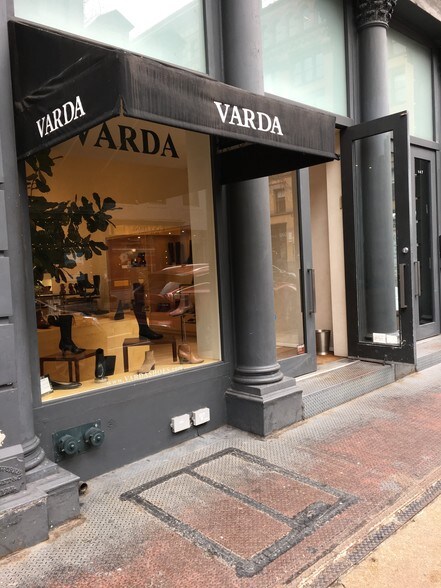 More Photos Of 147 Spring St, New York Apartments For Lease