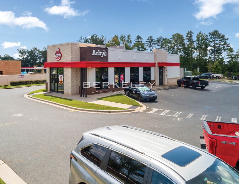 More Photos Of 12936 Albemarle Rd, Charlotte Restaurant For Sale