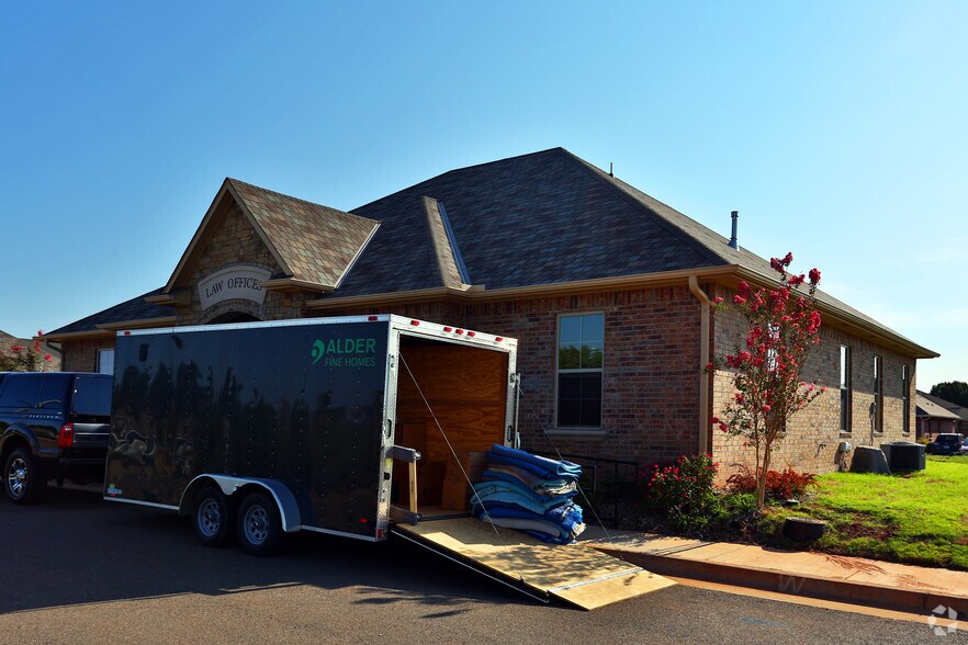 More Photos Of 732 N Santa Fe, Edmond Office For Sale