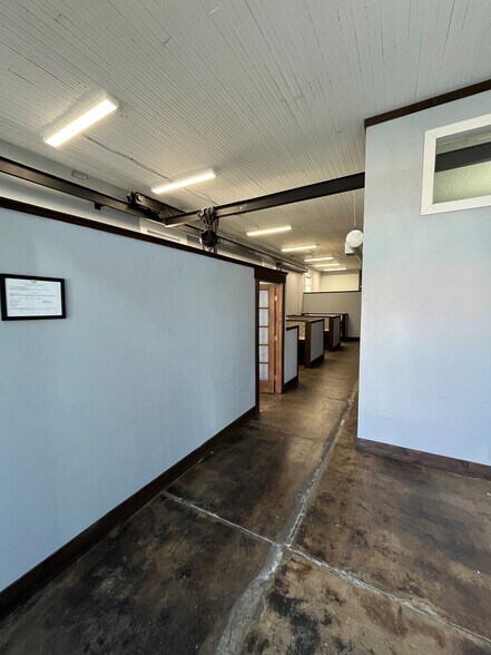 More Photos Of 225 Bryan Ave, Fort Worth Office For Lease