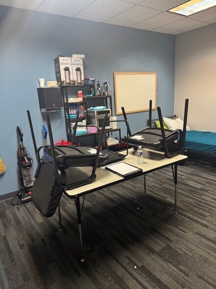 More Photos Of 45305 Catalina Ct, Sterling Showroom For Sale