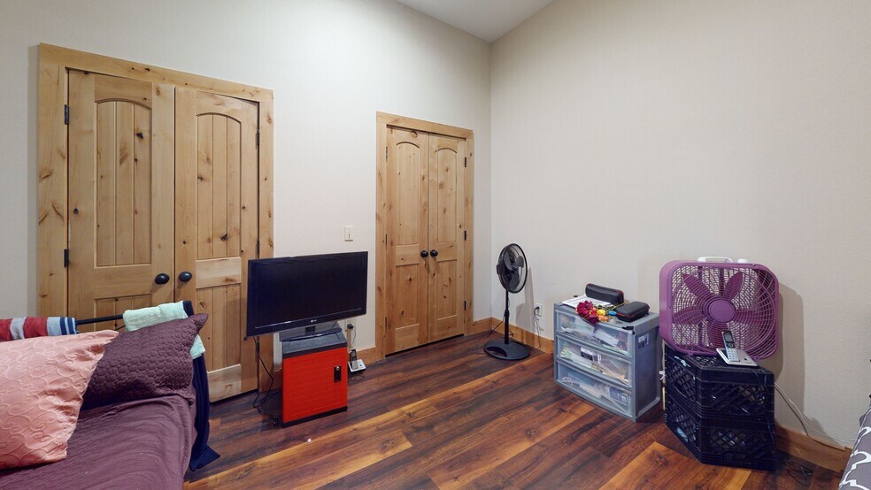 More Photos Of 4150 Highway 36 S, Brenham Shelter For Sale