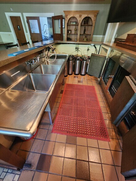 More Photos Of 37 Orlando St, West Haven Lodge Meeting Hall For Sale