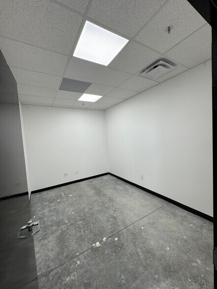 More Photos Of 233181 Rge Rd 283, Rocky View No 44 Unknown For Lease