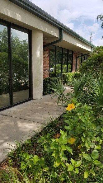 More Photos Of 4525 140th Ave N, Clearwater Loft Creative Space For Lease