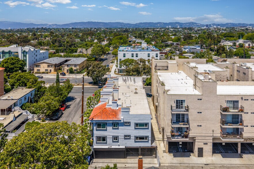 More Photos Of 1500 Venice Blvd, Venice Apartments For Sale